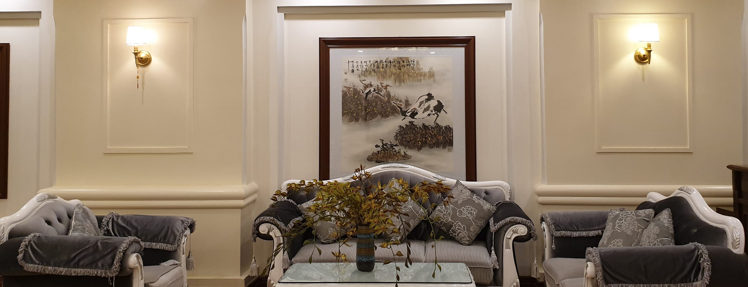 symphony hotel lobby